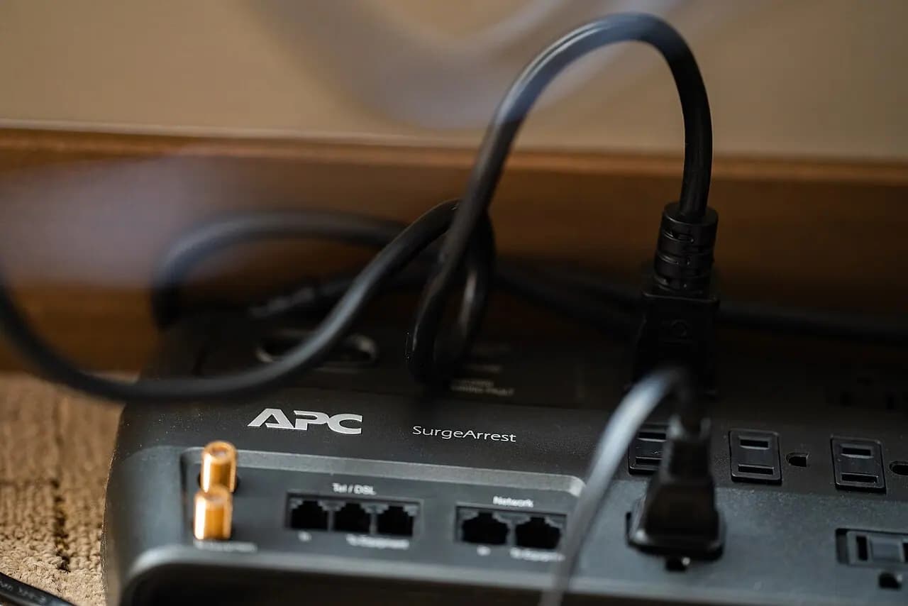 An APC surge-protecting power strip